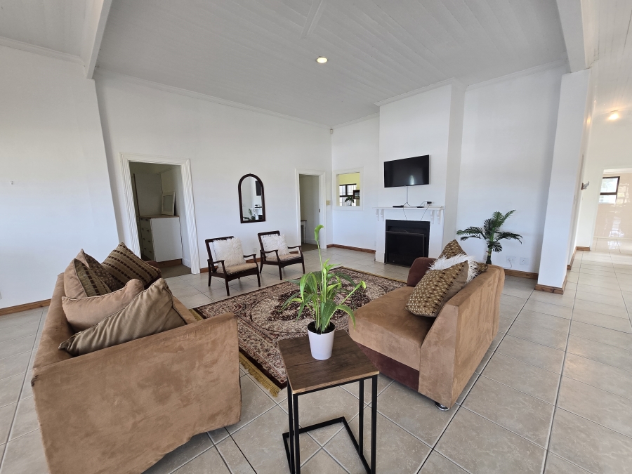 To Let 6 Bedroom Property for Rent in East Bank Eastern Cape